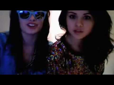 Demi Lovato and Selena Gomez  - funny dance (lost video by Selena)