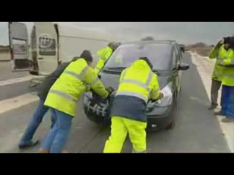 - Land Rover Discovery vs Renault Espace   64 /