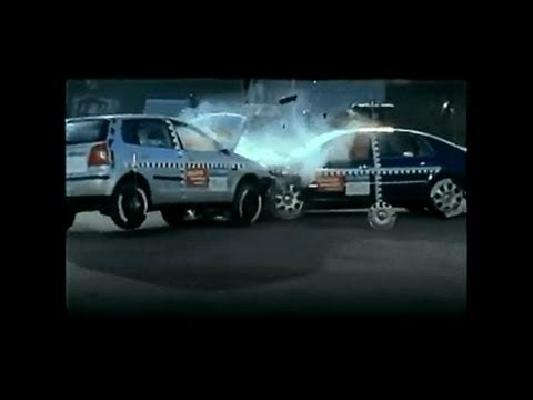 Crash test Volkswagen Polo vs Phaeton